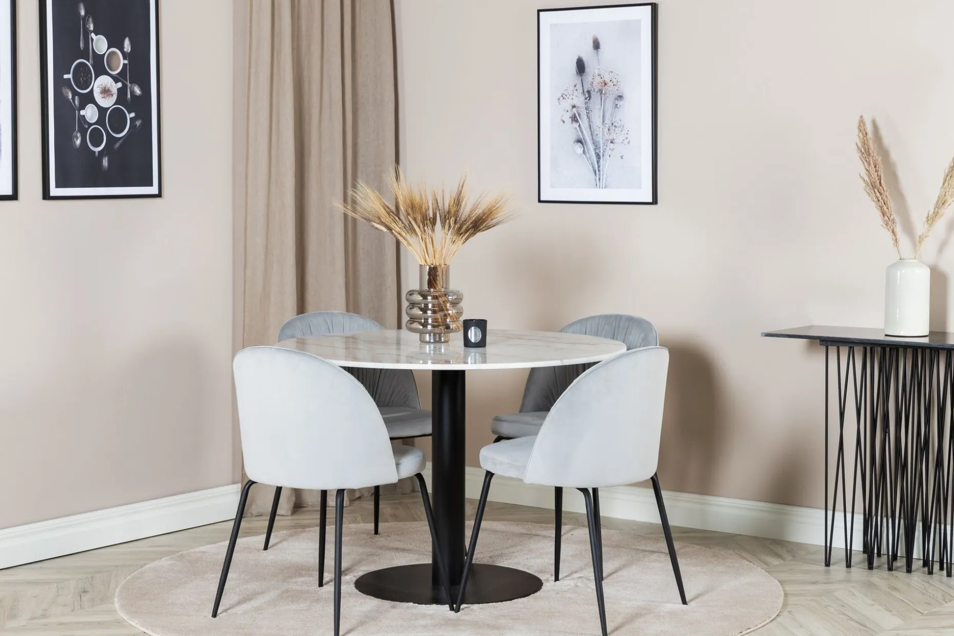Admira Spisegruppe 106 cm Rundt Marmor inkl. 4 Foyos Stoler