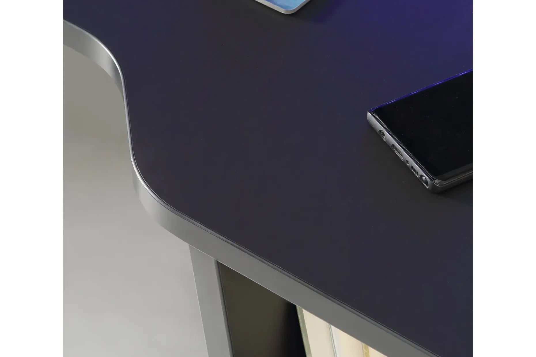 Bays Gaming Skrivebord 160 cm med Oppbevaring 2 Hyller