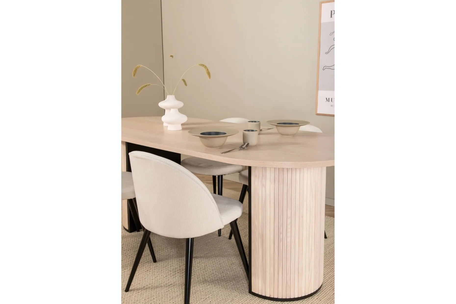 Biana Spisegruppe 200 cm Oval inkl. 4 Valera Cordfløyelstole