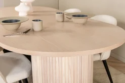 Biana Spisegruppe 200 cm Oval inkl. 4 Valera Cordfløyelstole