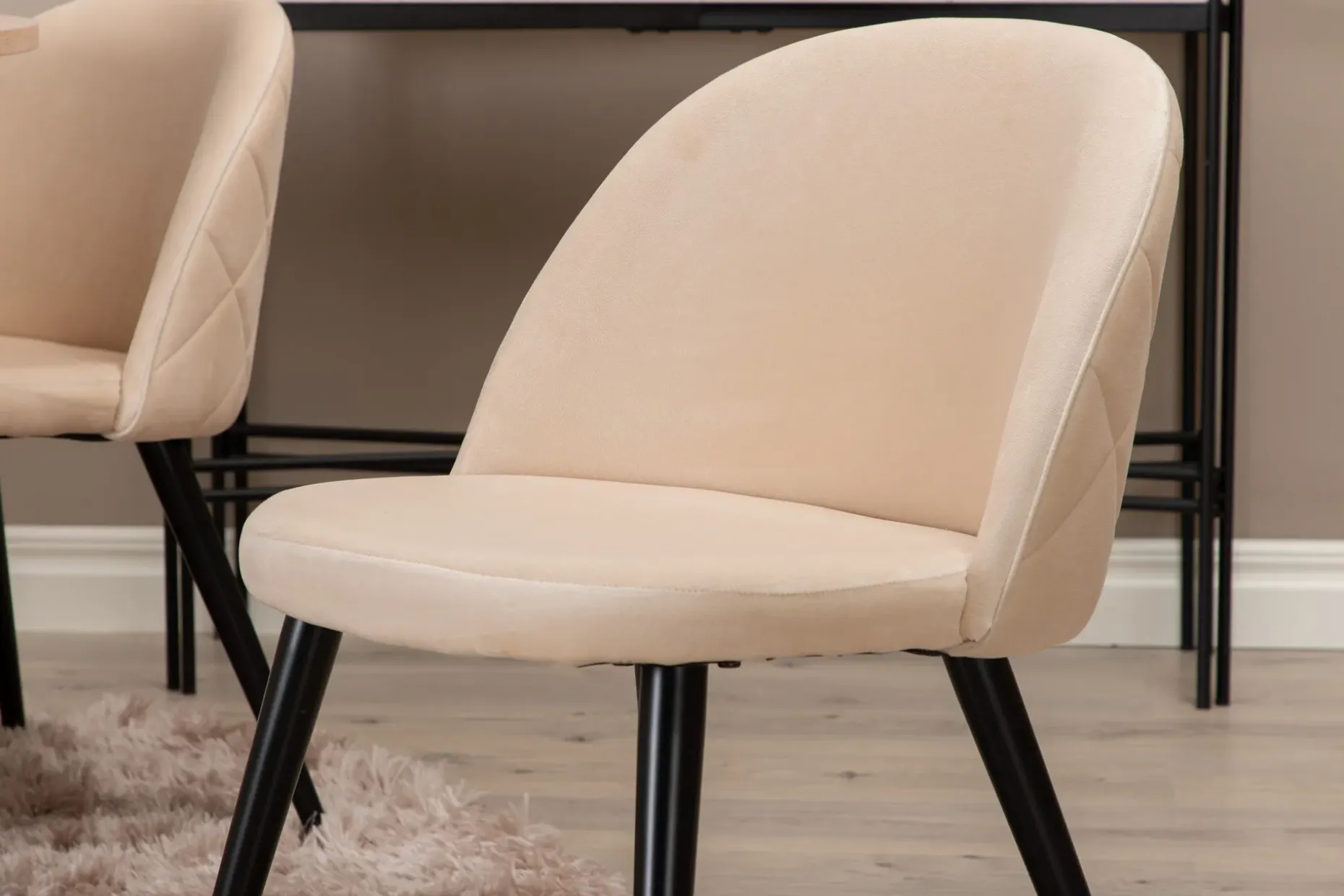 Biana Spisegruppe 100 cm Rund inkl. 4 Velvets Stoler