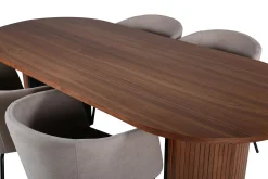 Bianca Matgruppe 200 cm Oval med 4 Berit stoler