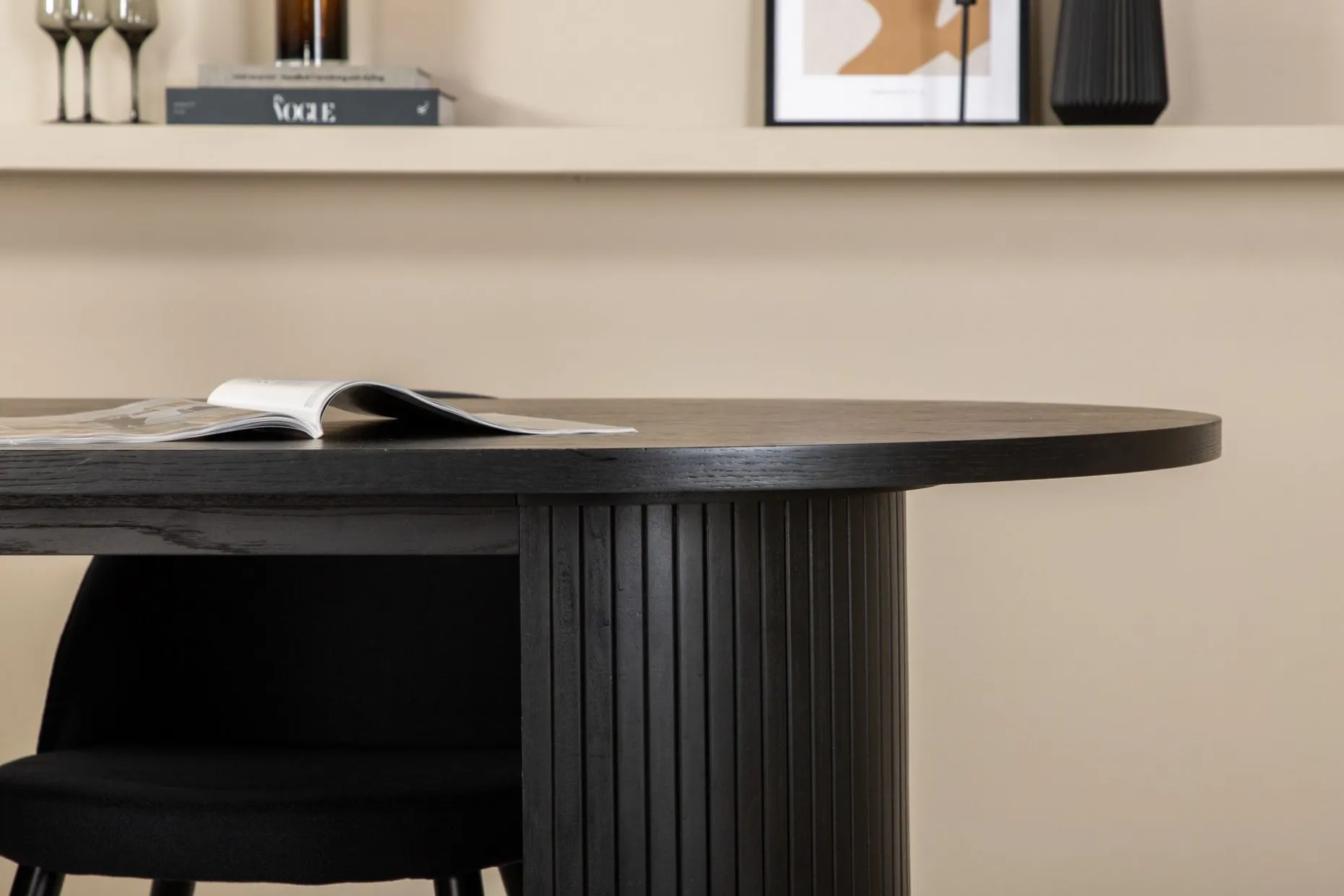 Bianca Spisegruppe 200 cm Oval med 4 Velvet Stoler