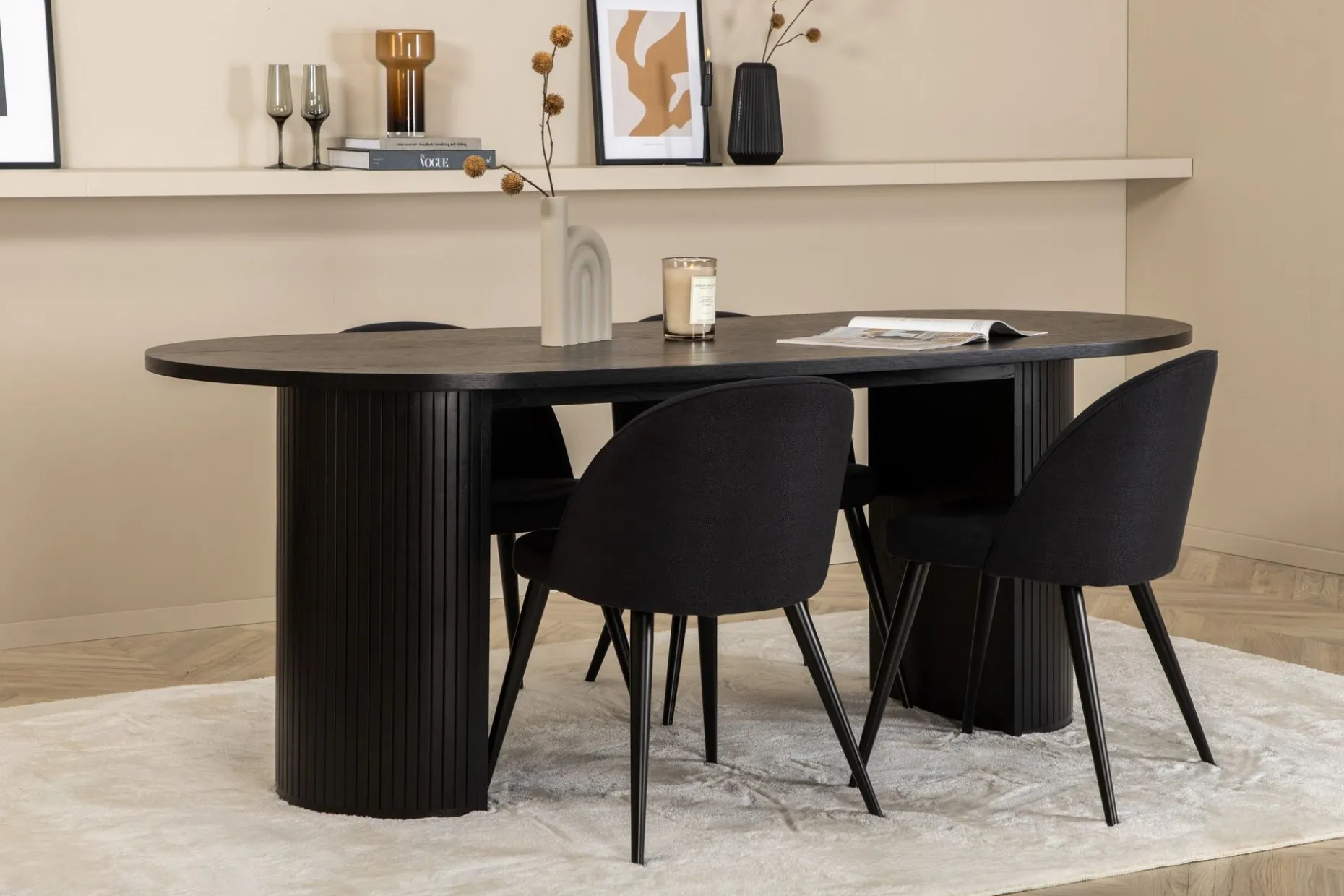 Bianca Spisegruppe 200 cm Oval med 4 Velvet Stoler