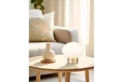 Bordlampe TRIO Earl Matt messing/hvit