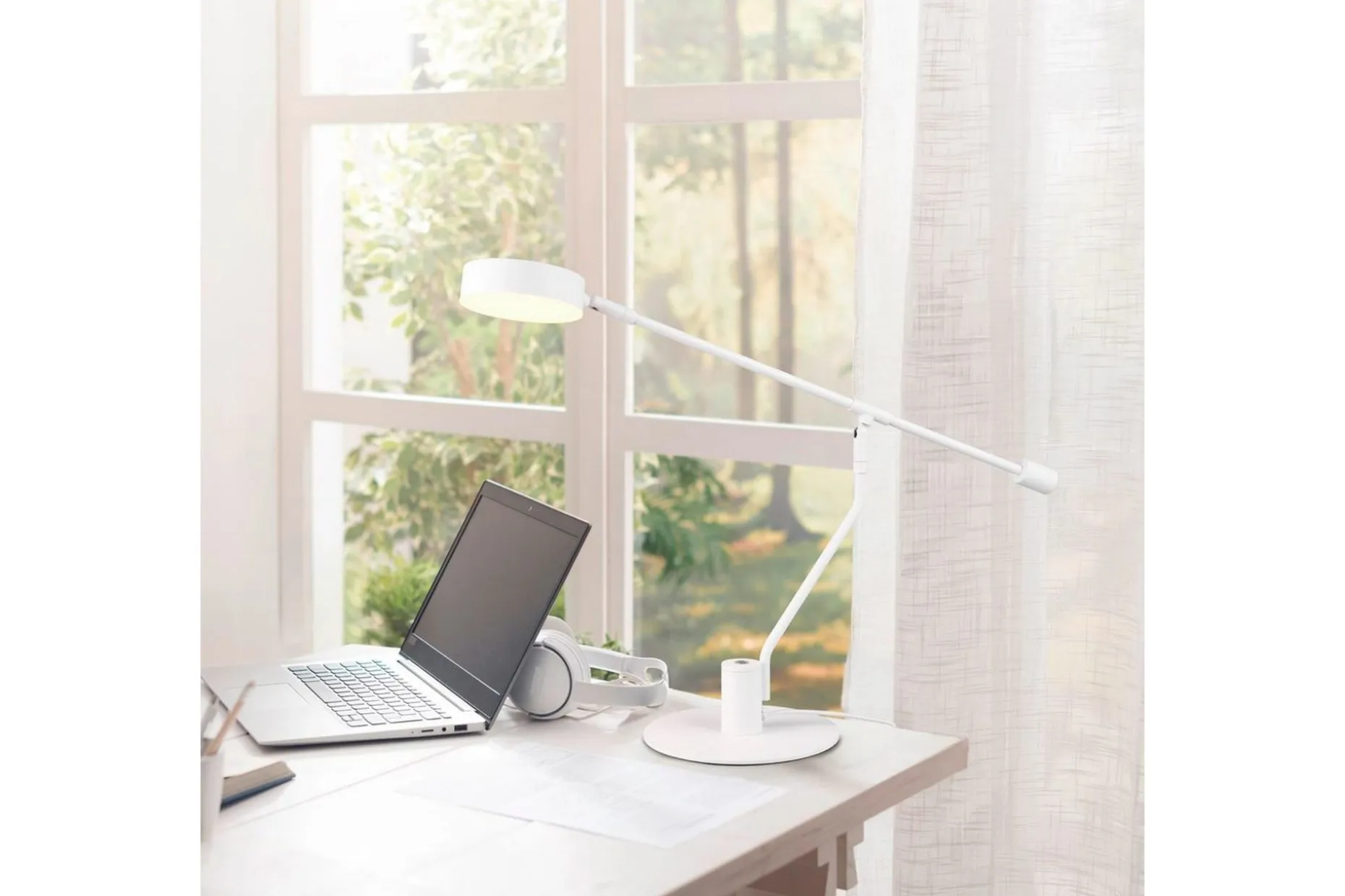 Bordlampe TRIO Manduro Matt hvit