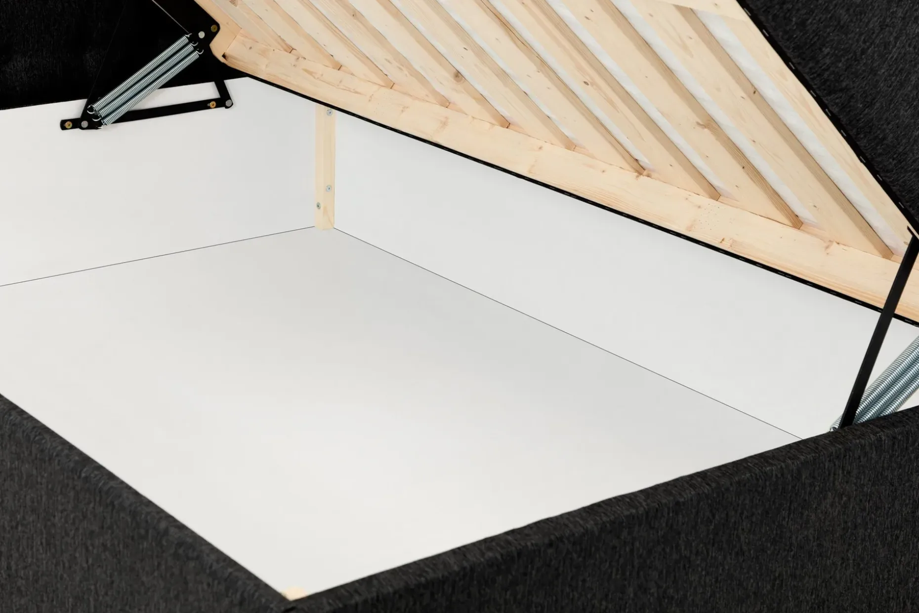 Boxy Box Bed 140x200 cm