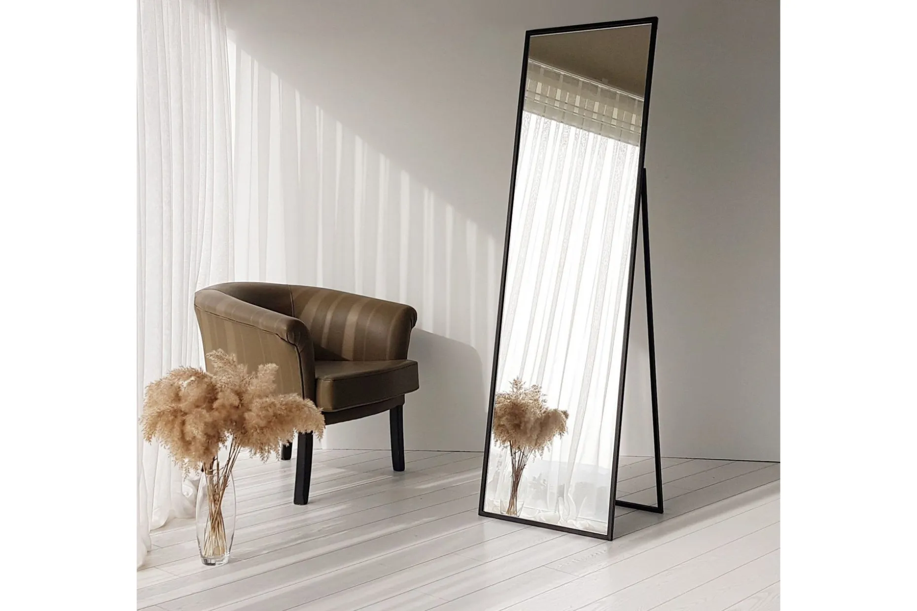 Cheval Mirror Svart