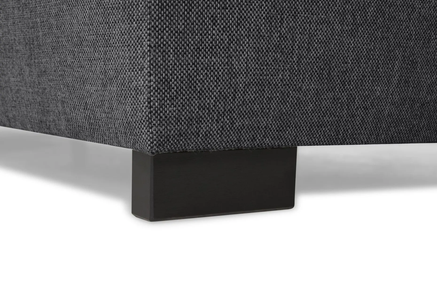 Crazy Limited Edition 4-seters Høyrevendt L-formet Sjeselongsofa i Stoff