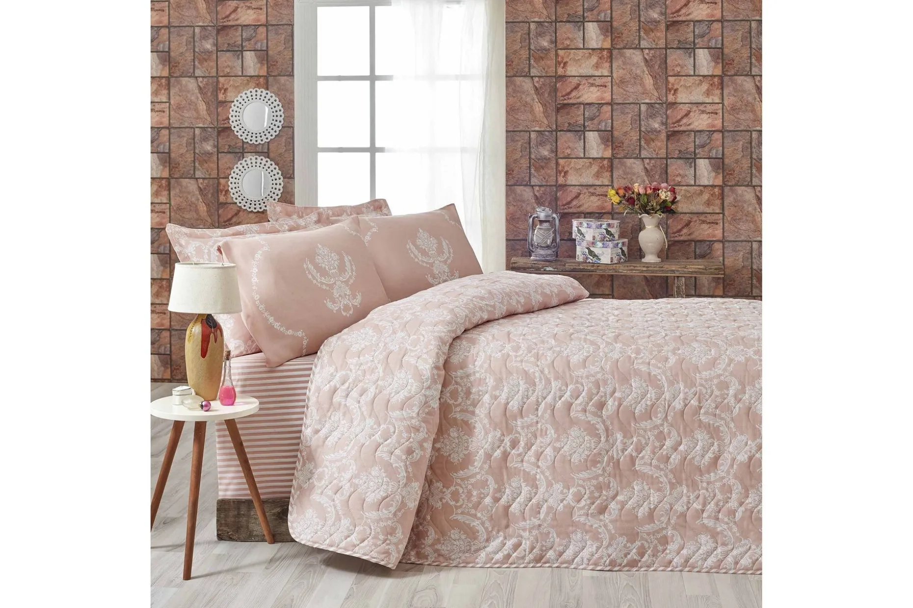 Eponj Home Sengeteppe Dobbelt 200x220+2 Putetrekk Quiltet