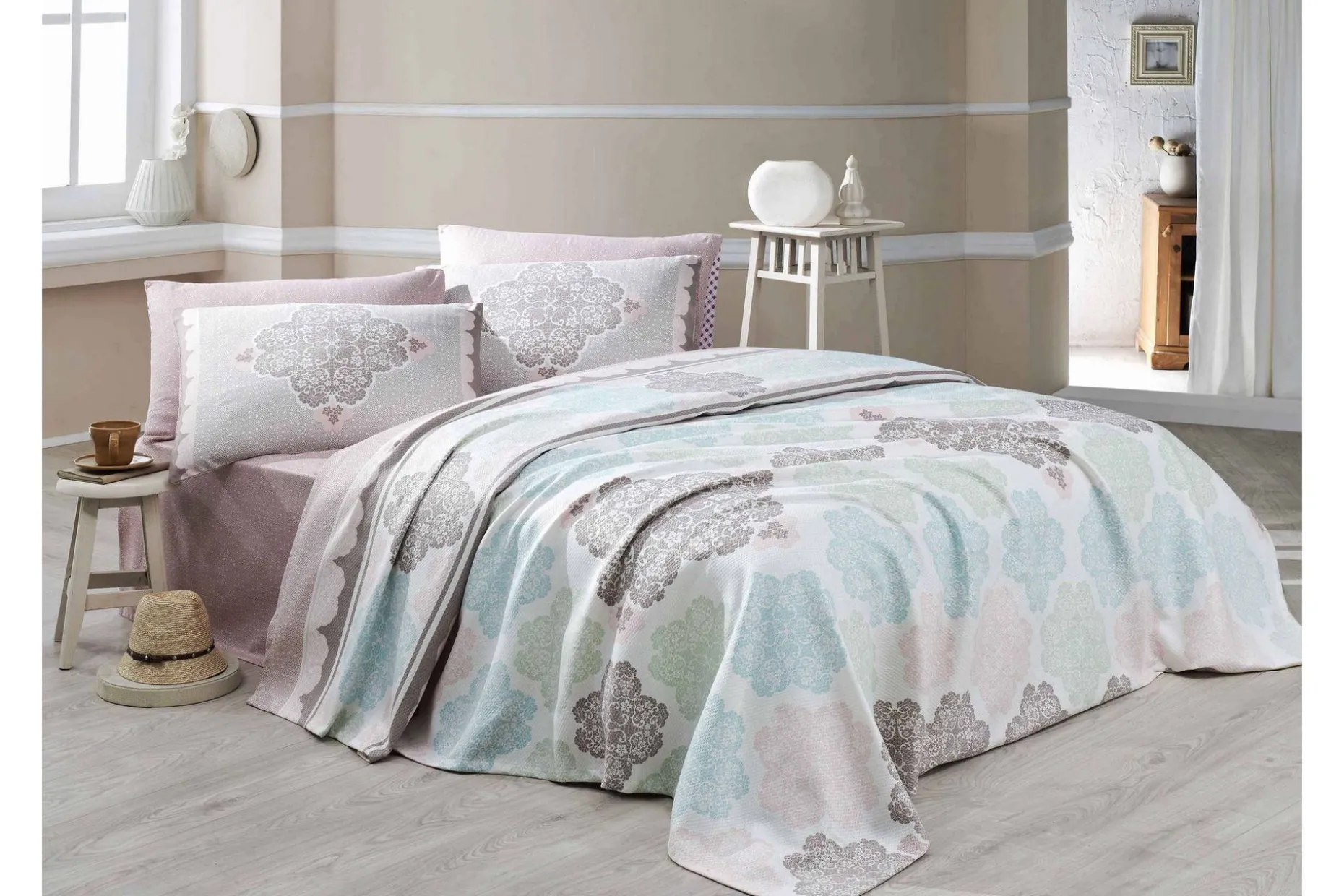 Eponj Home Sengeteppe Dobbelt 200x235+Laken+2 Putetrekk