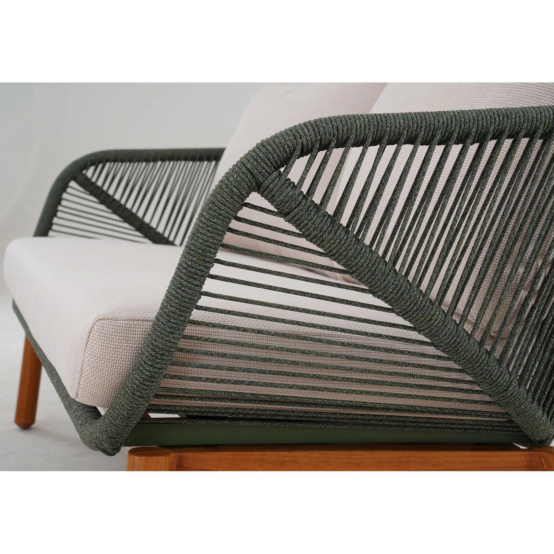 Hagemøbelsett HOME4YOU Tuxedo bord, sofa og 2 stoler