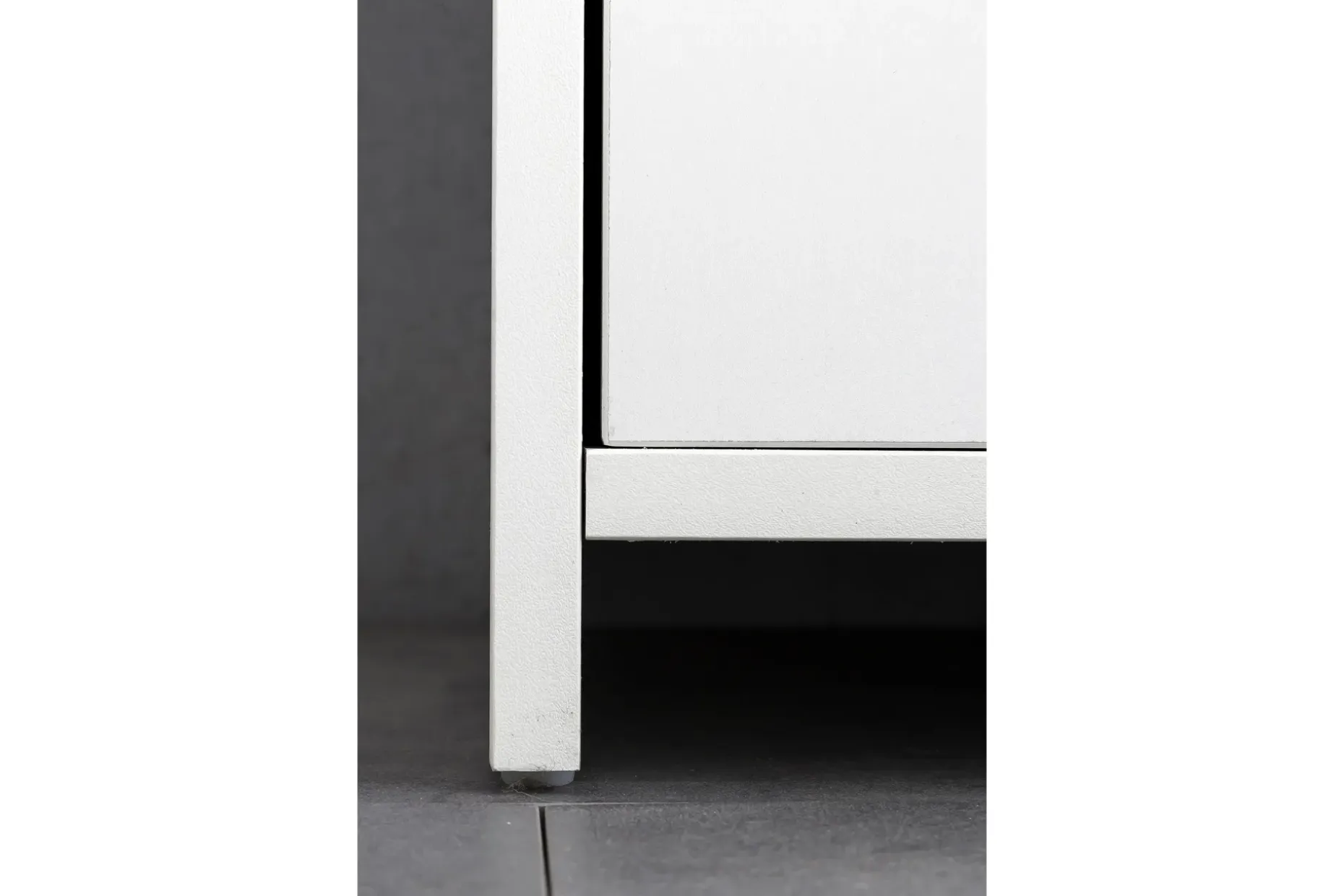 Hennon Baderomsskap 30x30 cm