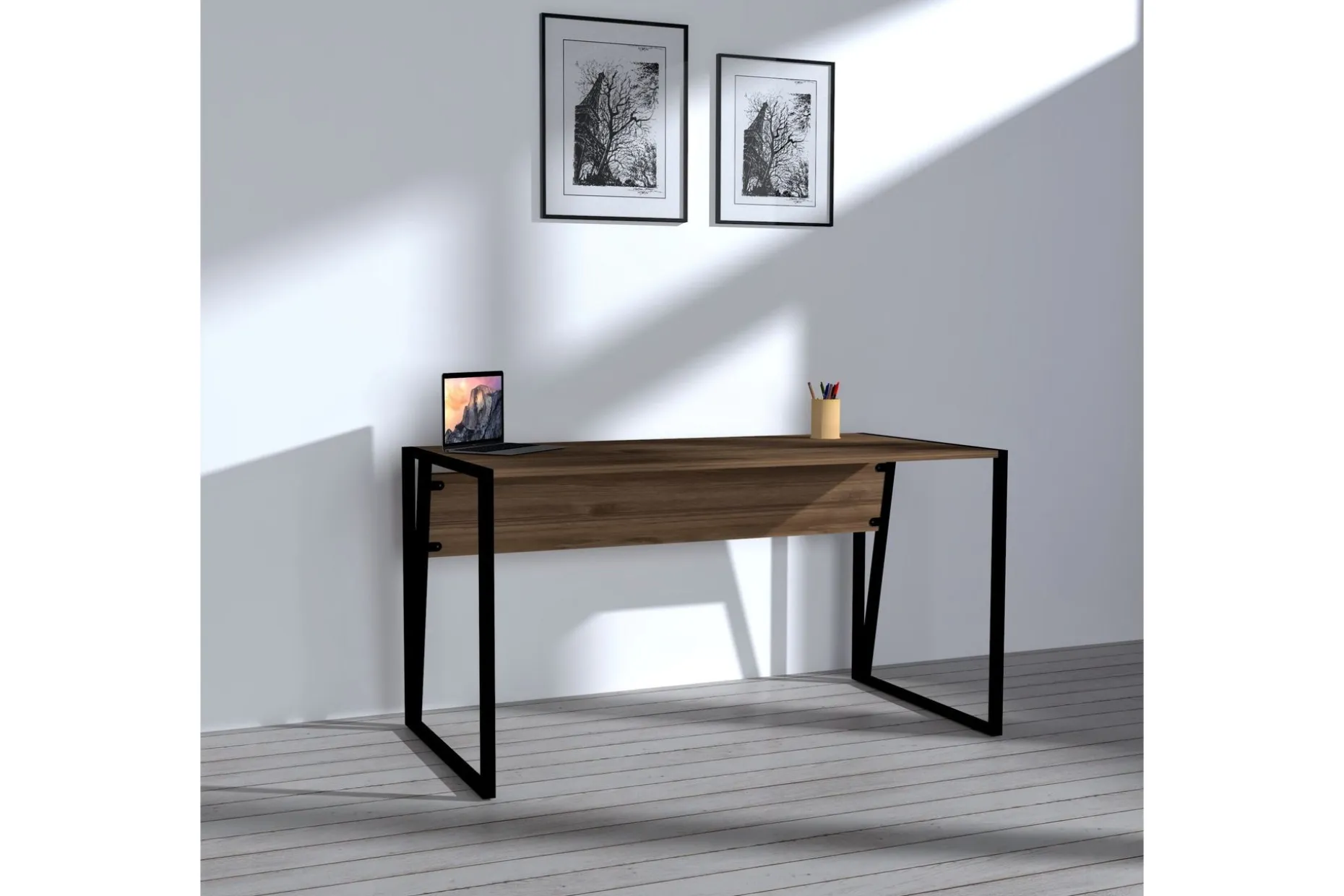Husada Skrivebord 140 cm