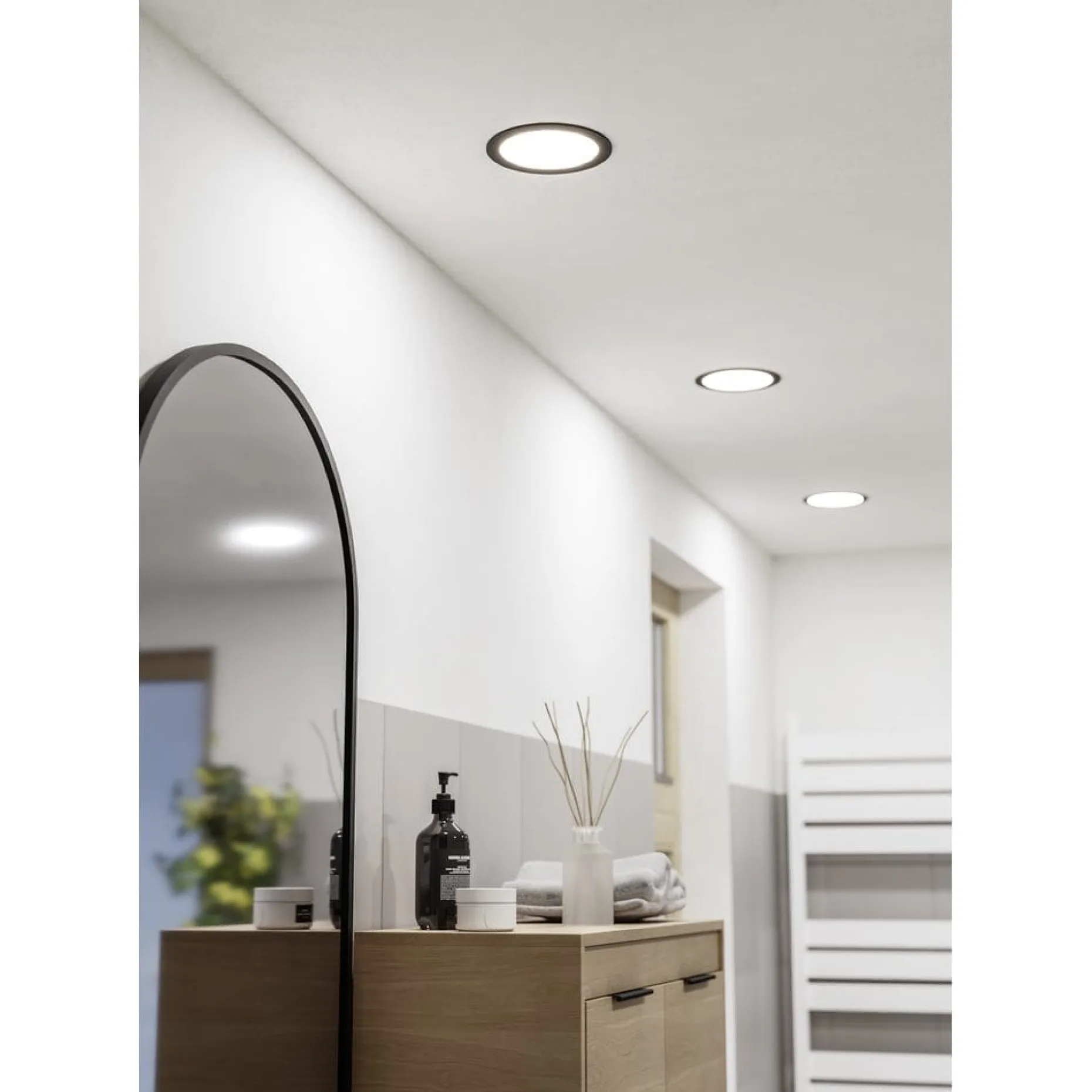 Innfelt lampe Fueva