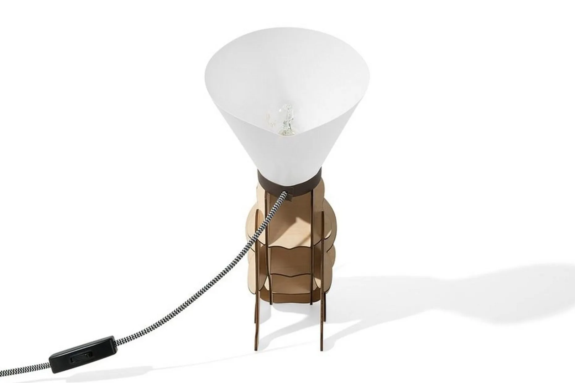 Isna Bordlampe 24 cm