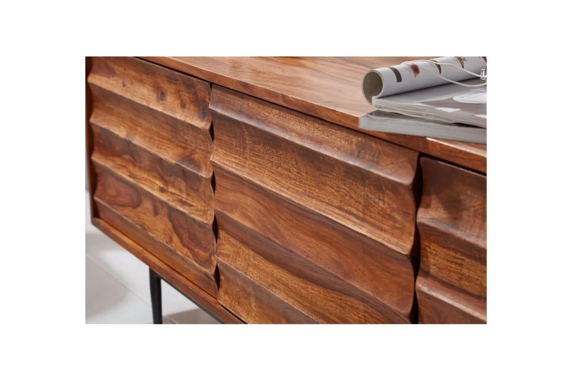 Lavbord Wohnling Heltre med oppbevaring 3 dører landlig stil