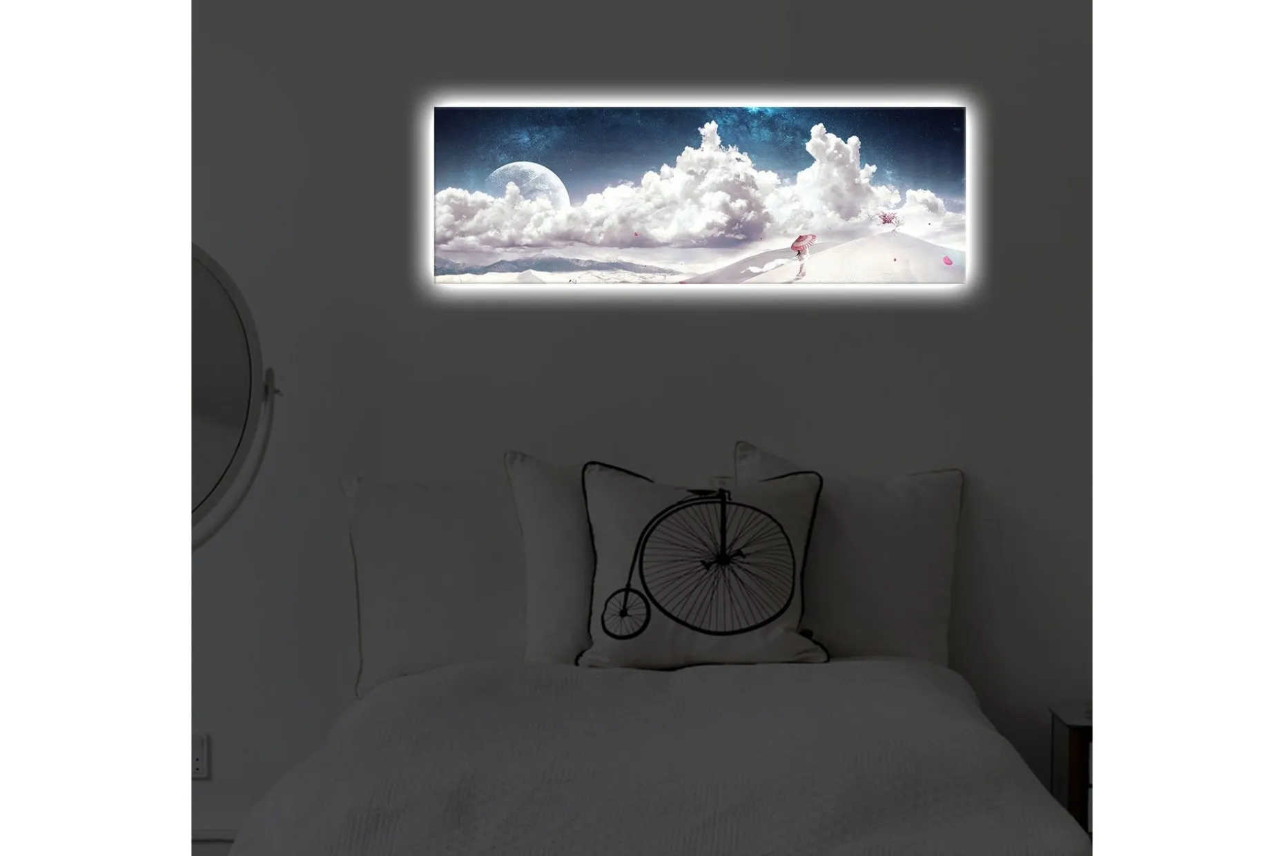 Lerretsbilde med LED-belysning 30x90 cm - Drømmeaktig landskap med en enslig figur som bærer en paraply i et snødekt miljø under en stjerneklar himmel
