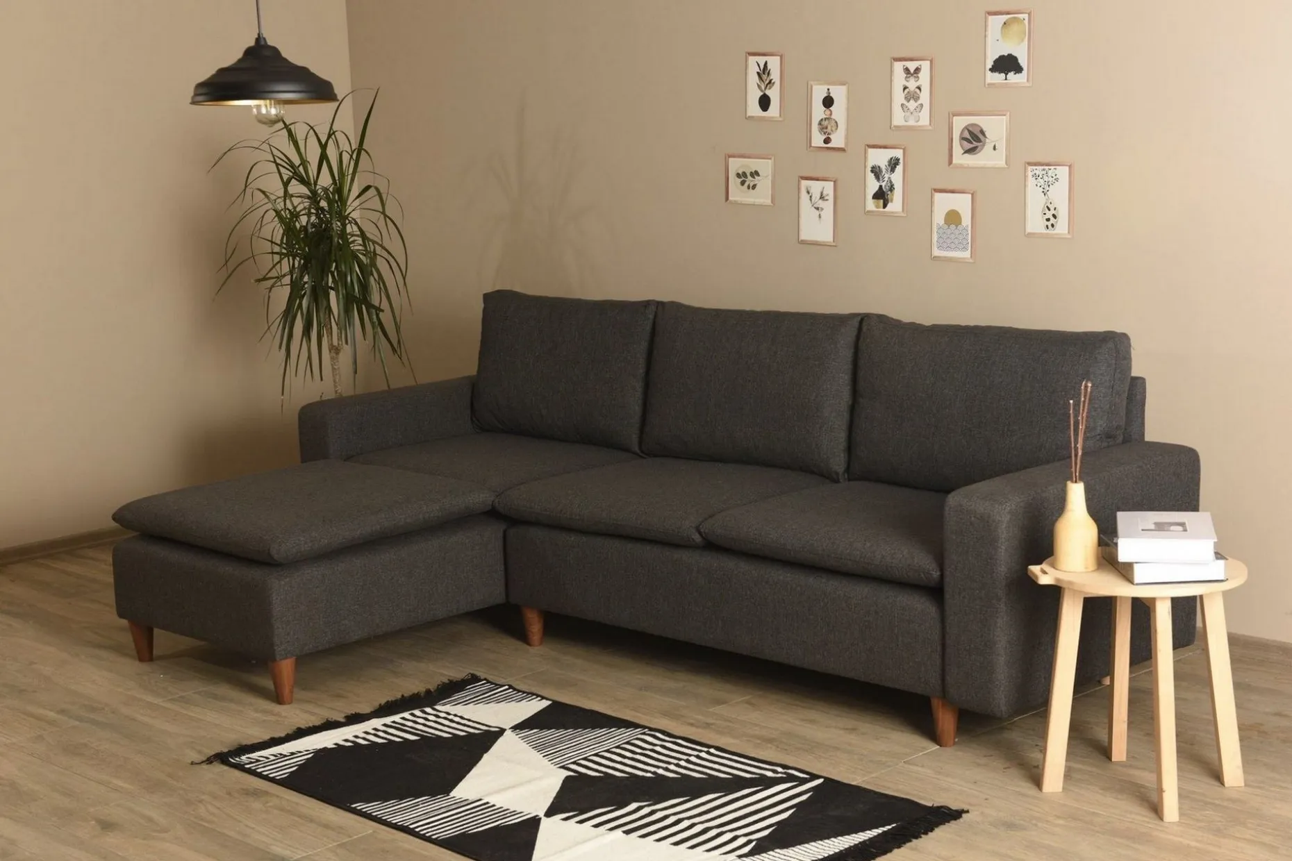 Lungo Sofa med Sjeselong 4-seter
