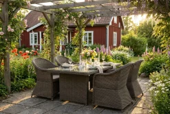 Marcus utendørs spisegruppe 160x90 cm med 4 Marcus Light utefåtöljer