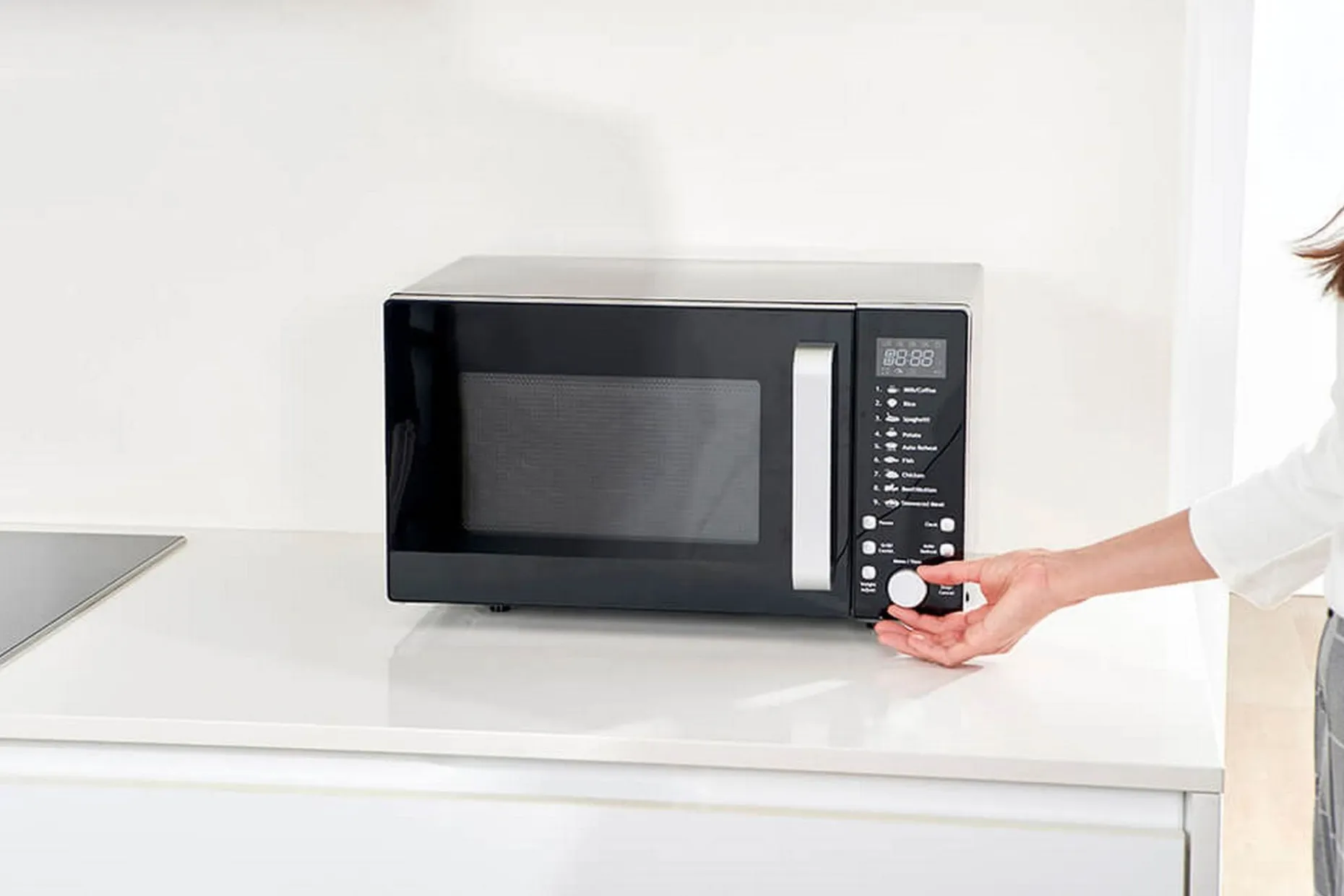 Mikrobølgeovn Black+Decker Digital 900W 23L Svart