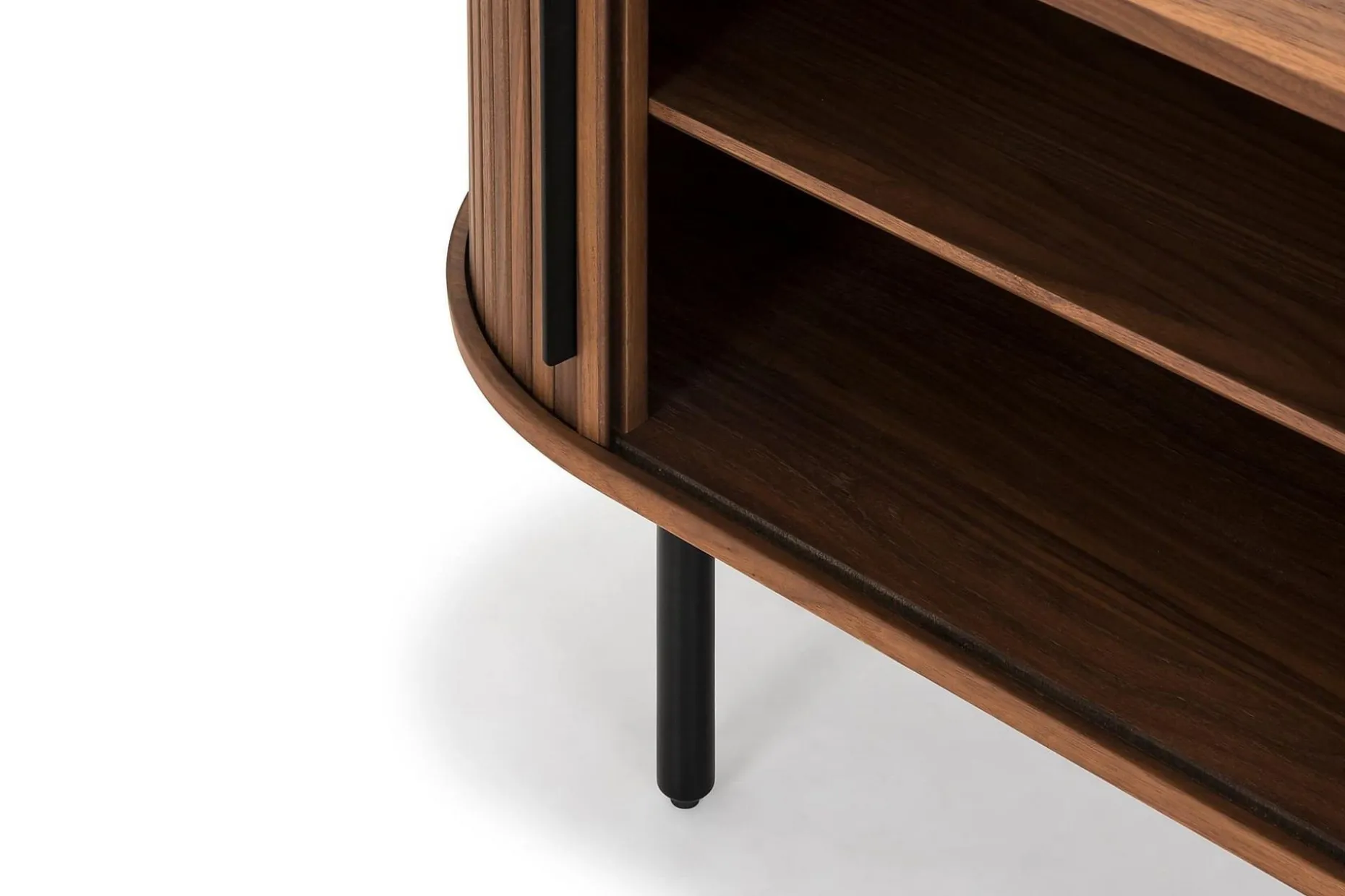Noira Oval TV-benk Valnøtt 150x45 cm Ribbet