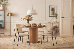 Noira Spisebord 120 cm Valnøtt Rundt med 4 Gemmiano Spisestoler