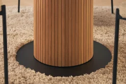 Noira Spisebord 120 cm Valnøtt Rundt med 4 Gemmiano Spisestoler