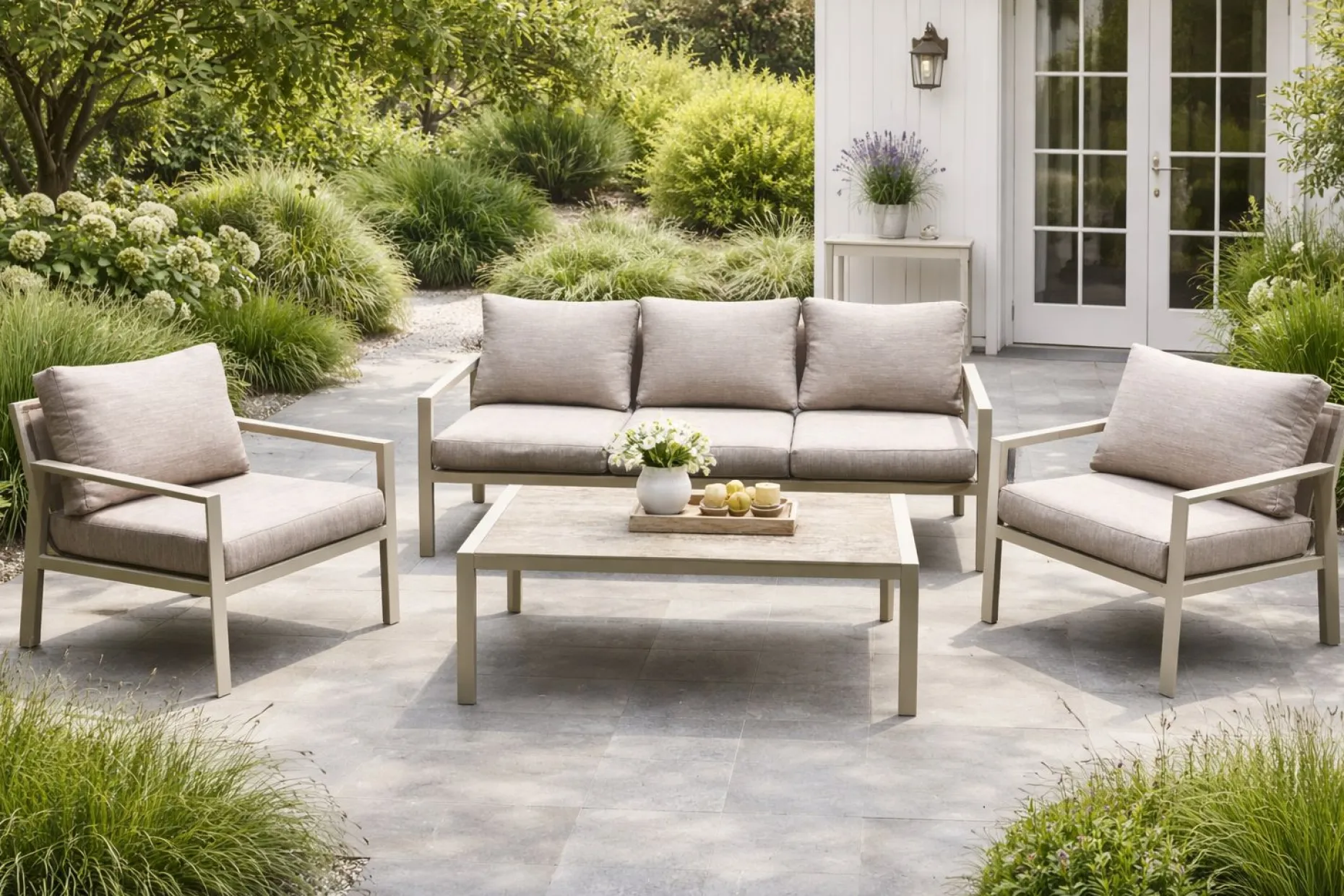 Palermo Hagemøbelgruppe Sofagruppe: 3-seter sofa, 2 lenestoler, sofabord