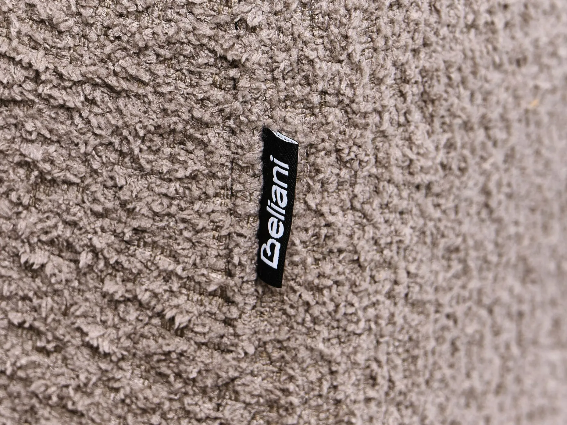 2-seters sofa Odnes i bouclé