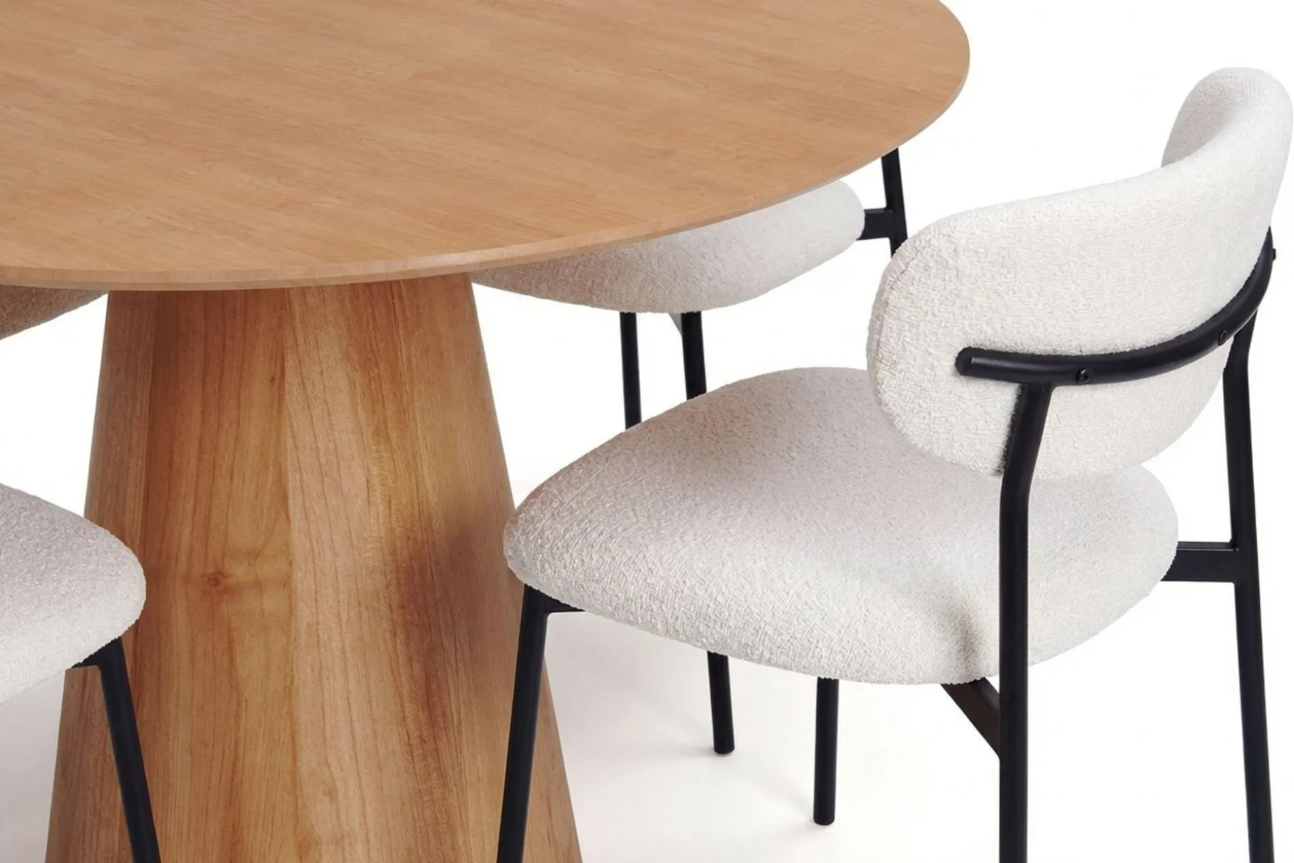 Siena spisegruppe rund 110 cm eik med 4 Lucy spisestoler