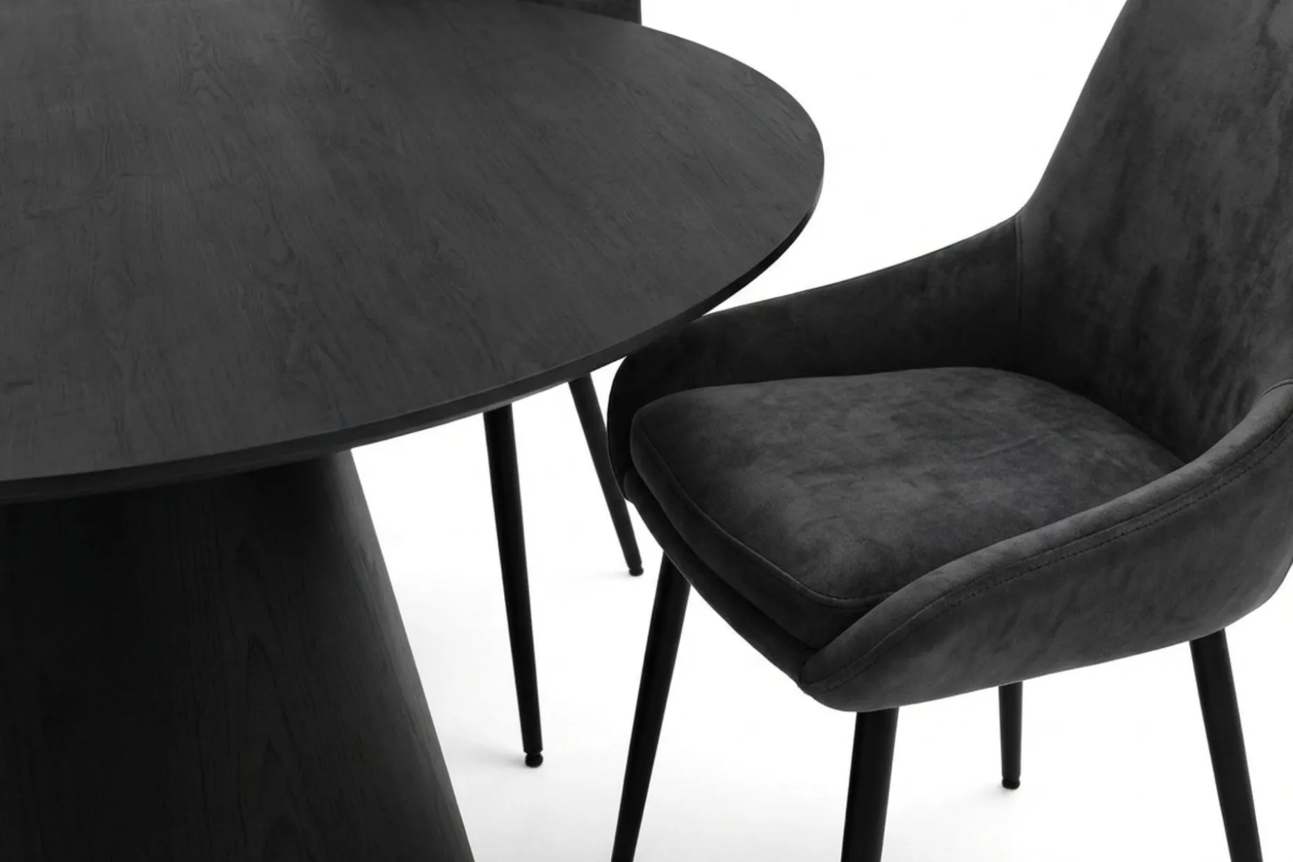 Siena spisegruppe rund 130 cm svart med 6 Alsarp spisestoler