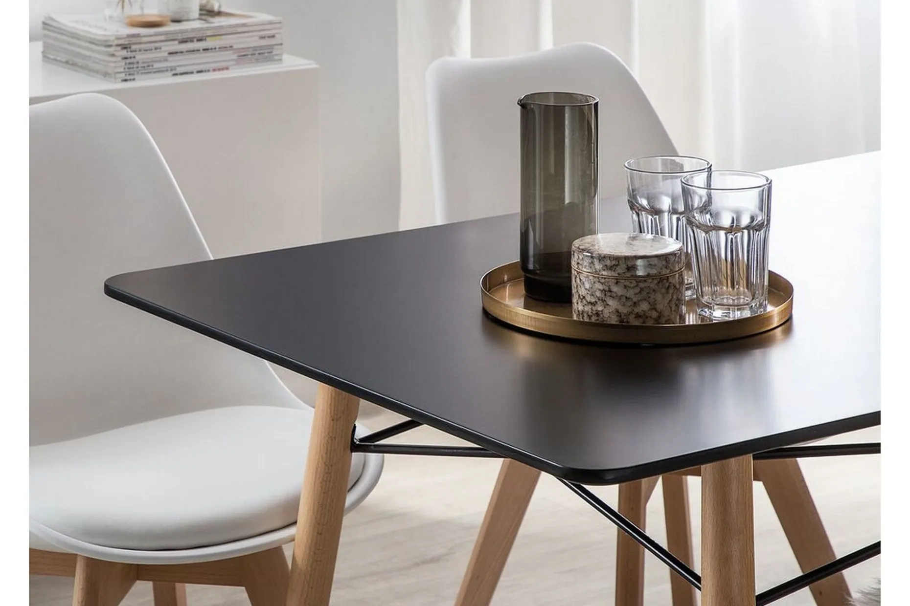 Spisebord 140 x 80 cm svart BIONDI
