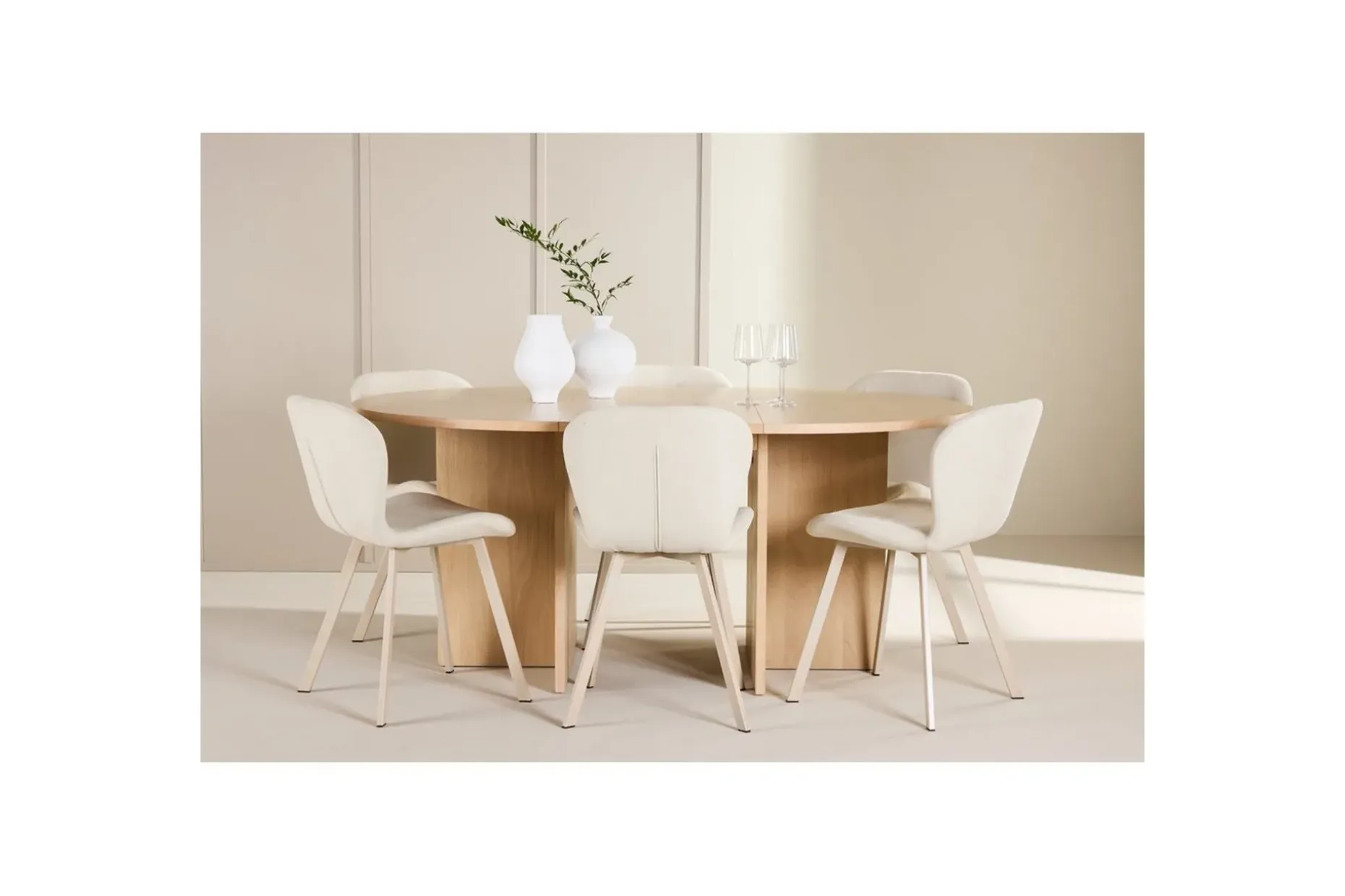 Spisegruppe Strada Rund 120/170 cm Hvit med Lilja Stoler 6 stk