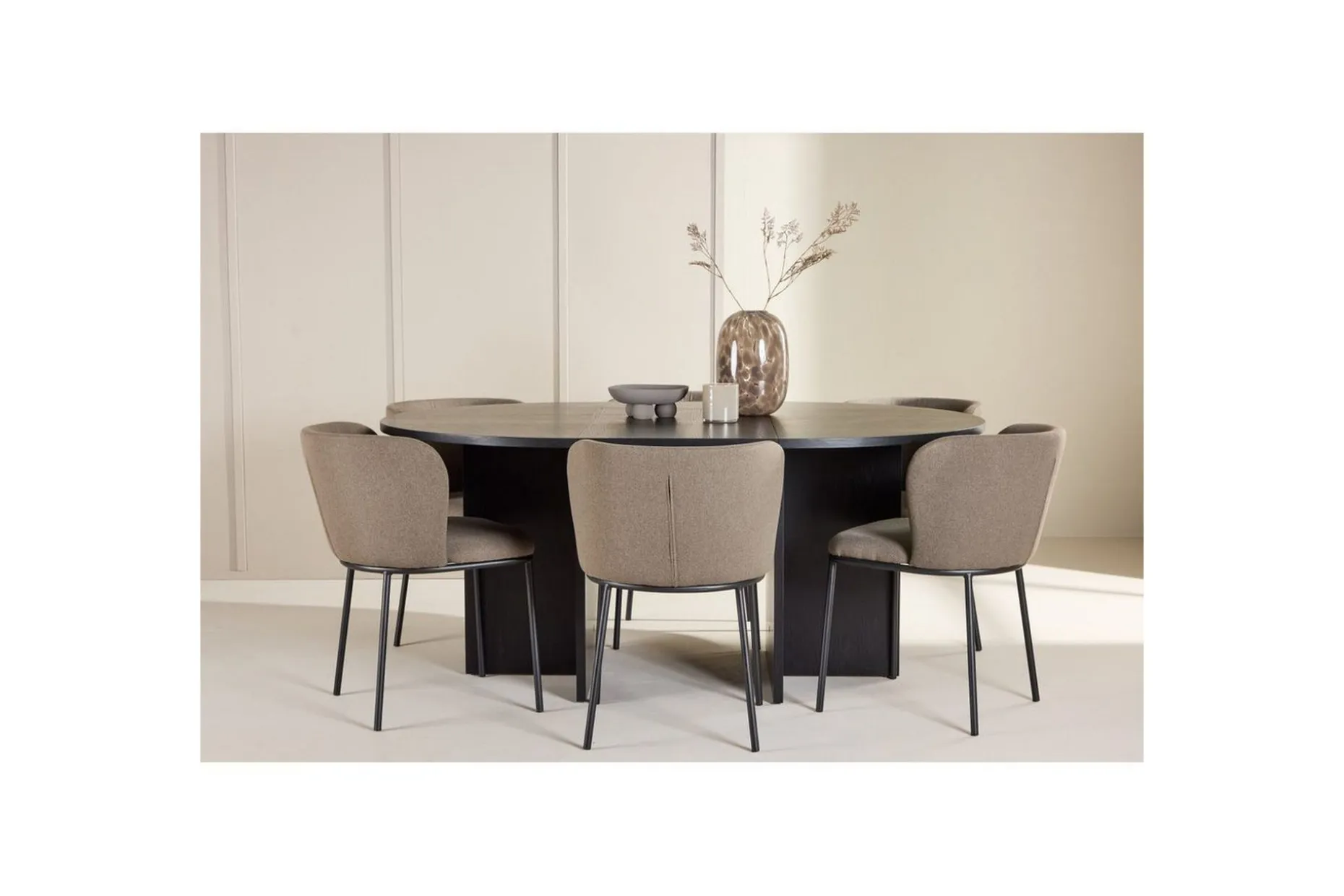 Spisegruppe Strada Rundt 120/170 cm Svart med Edina Stoler 6 stk, Svart / Brun