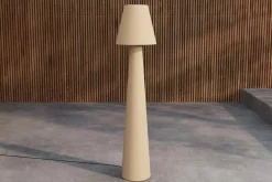 Stratford gulvlampe utendørs
