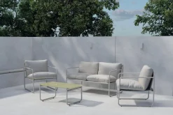 Thassos sofagruppe 2-seters sofa + 2 lenestoler med bord utendørs