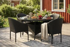 Thor utendørs rund spisegruppe 140 cm med 4 Thor lenestoler