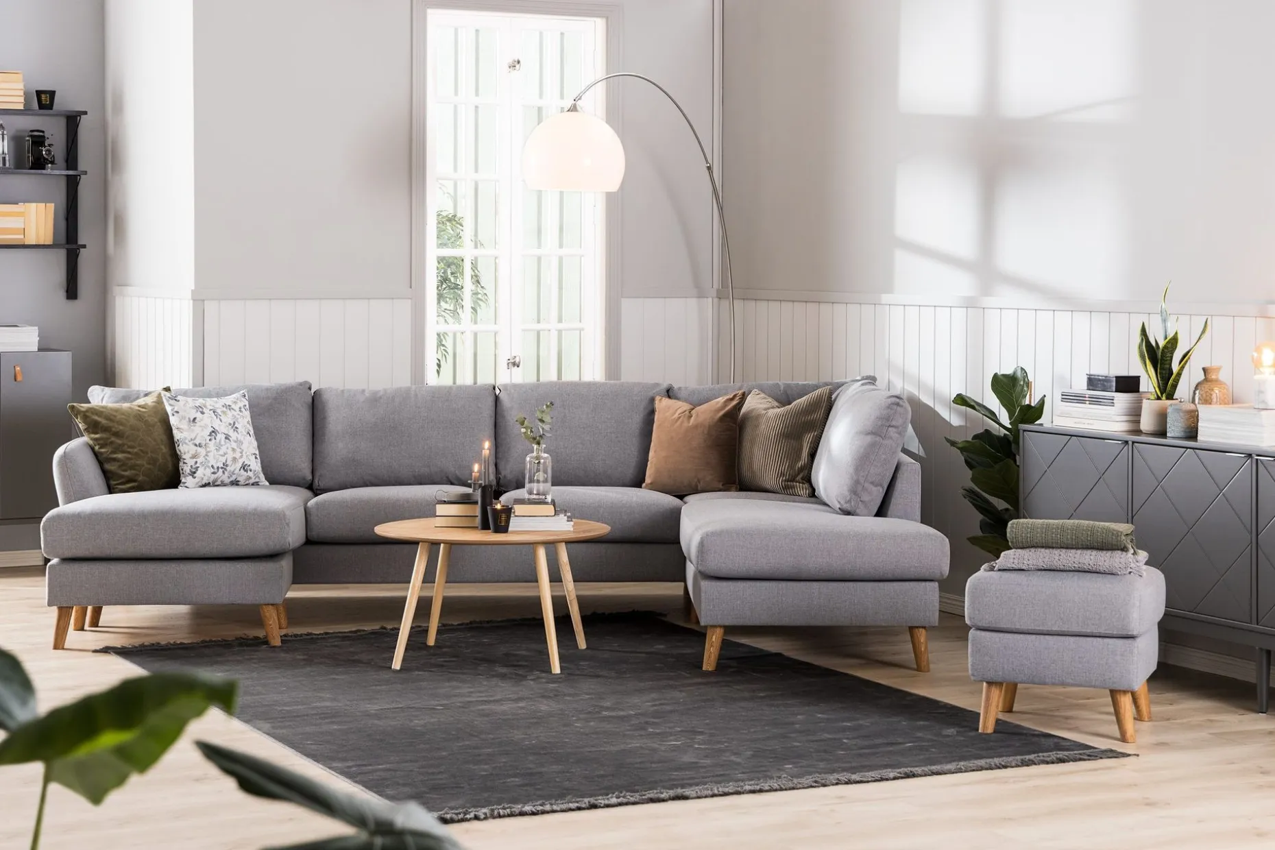 Trend 5-seters Venstrevendt U-formet Hjørnesofa med Divan i Stoff