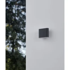 Utvendig vegglampe Grutti
