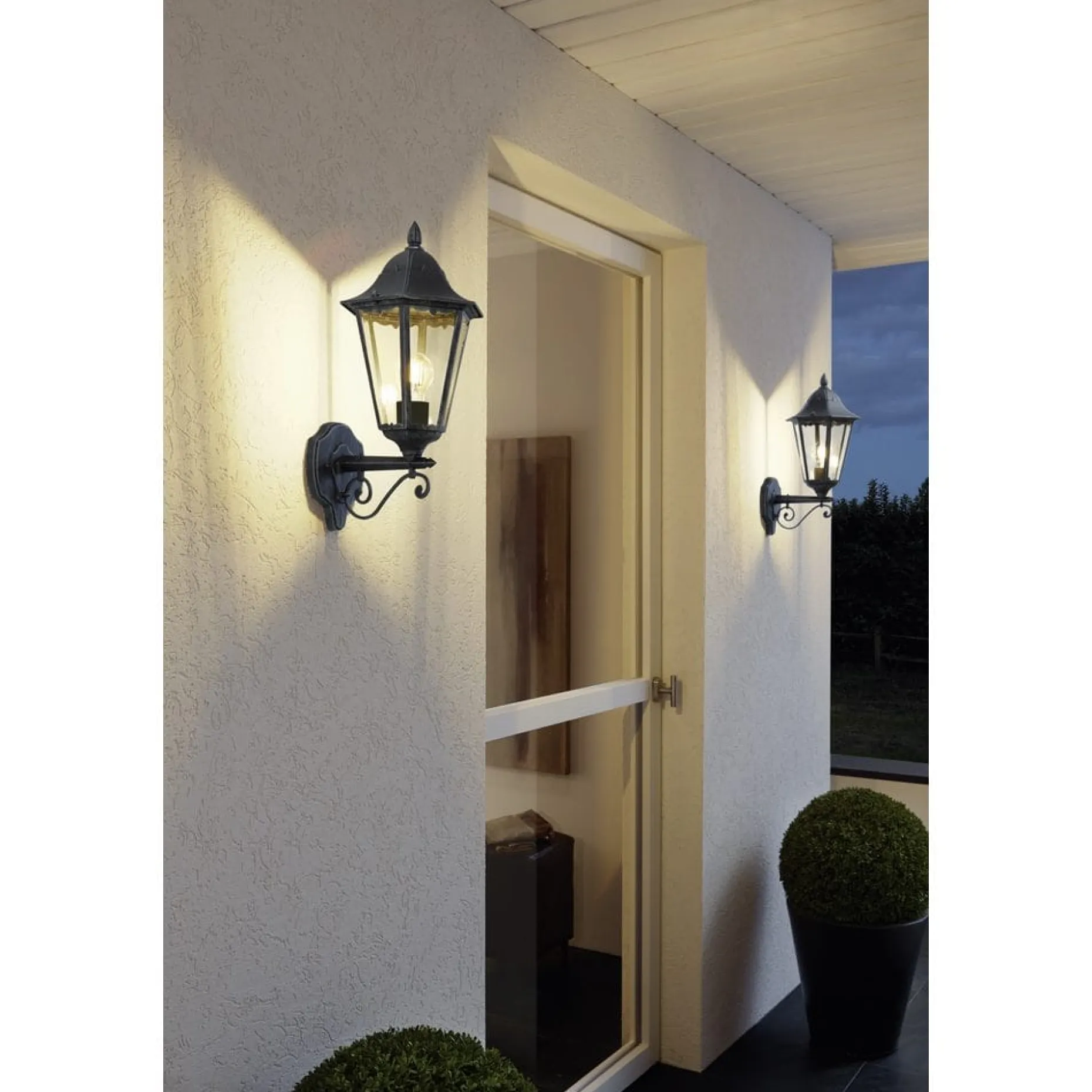 Utvendig vegglampe Navedo Toppmontert