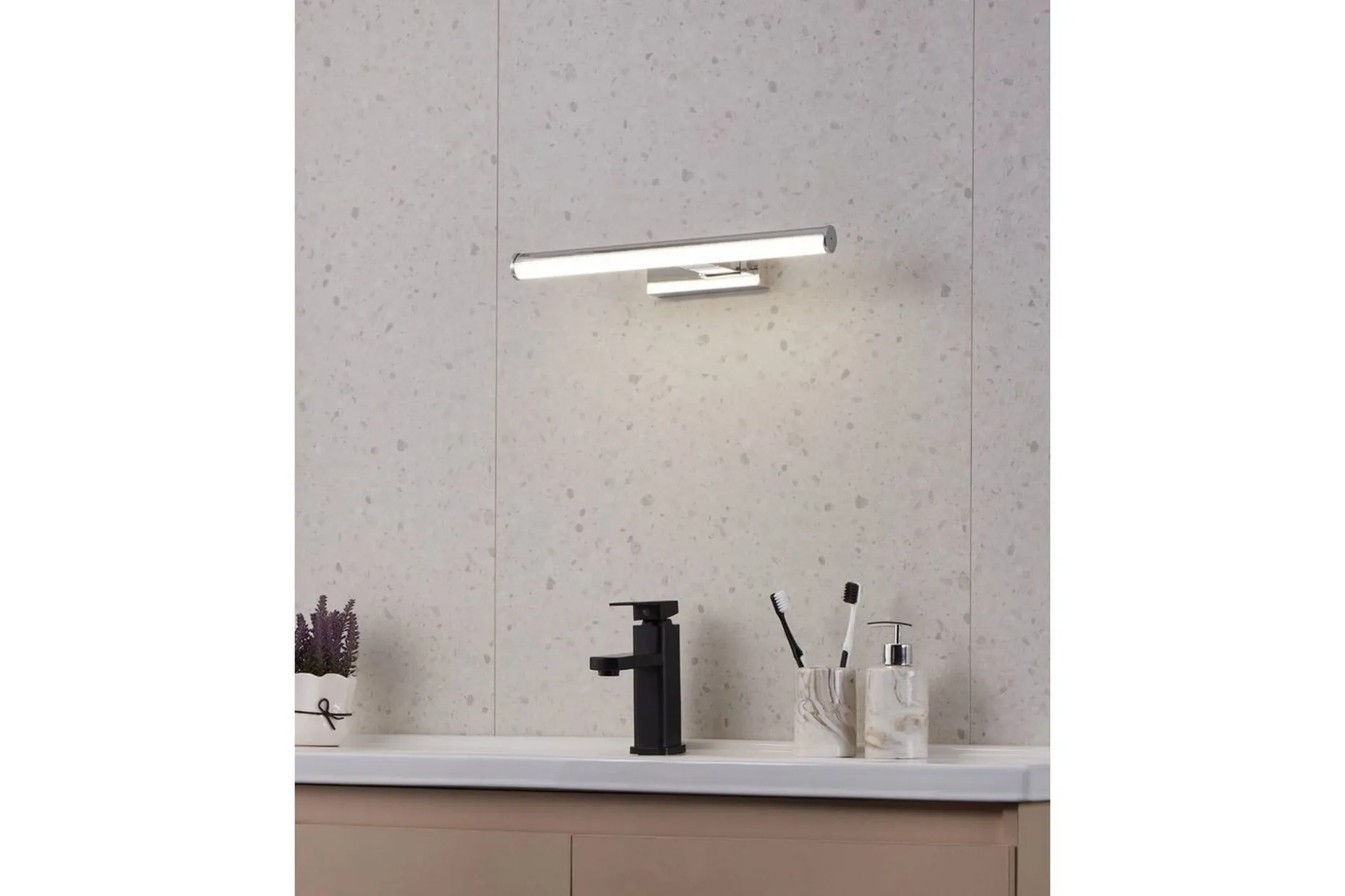 Vegglampe Eglo Vadumi 400 mm