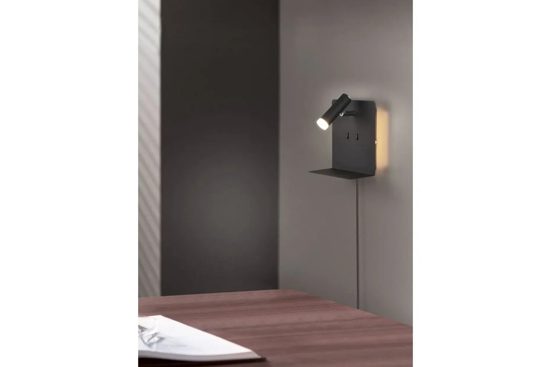 Vegglampe TRIO Element Matt svart