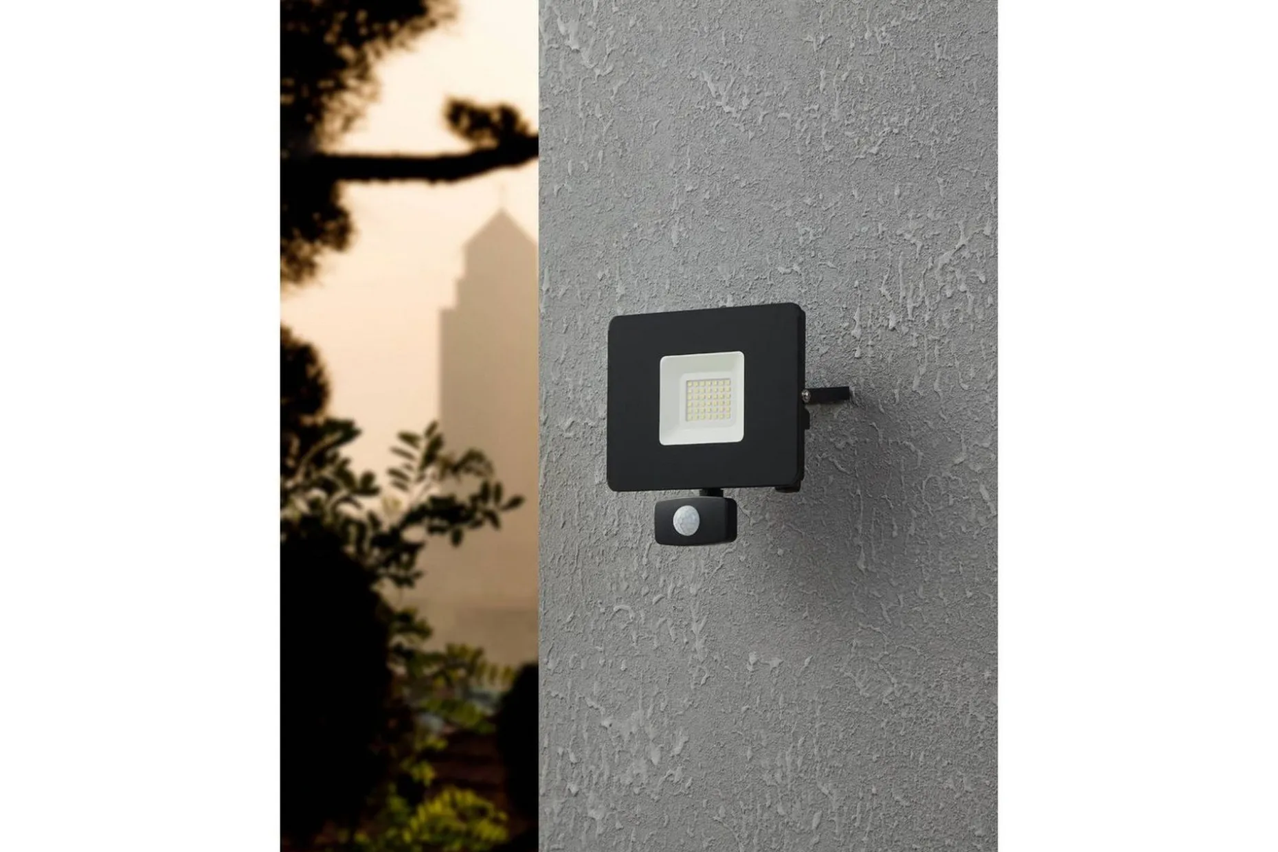 Veggstrålkaster Utendørs Eglo Faedo 3 med Sensor 30W, Svart