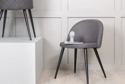 Velvet Stitches Spisestol