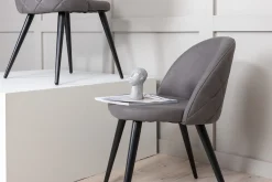 Velvet Stitches Spisestol