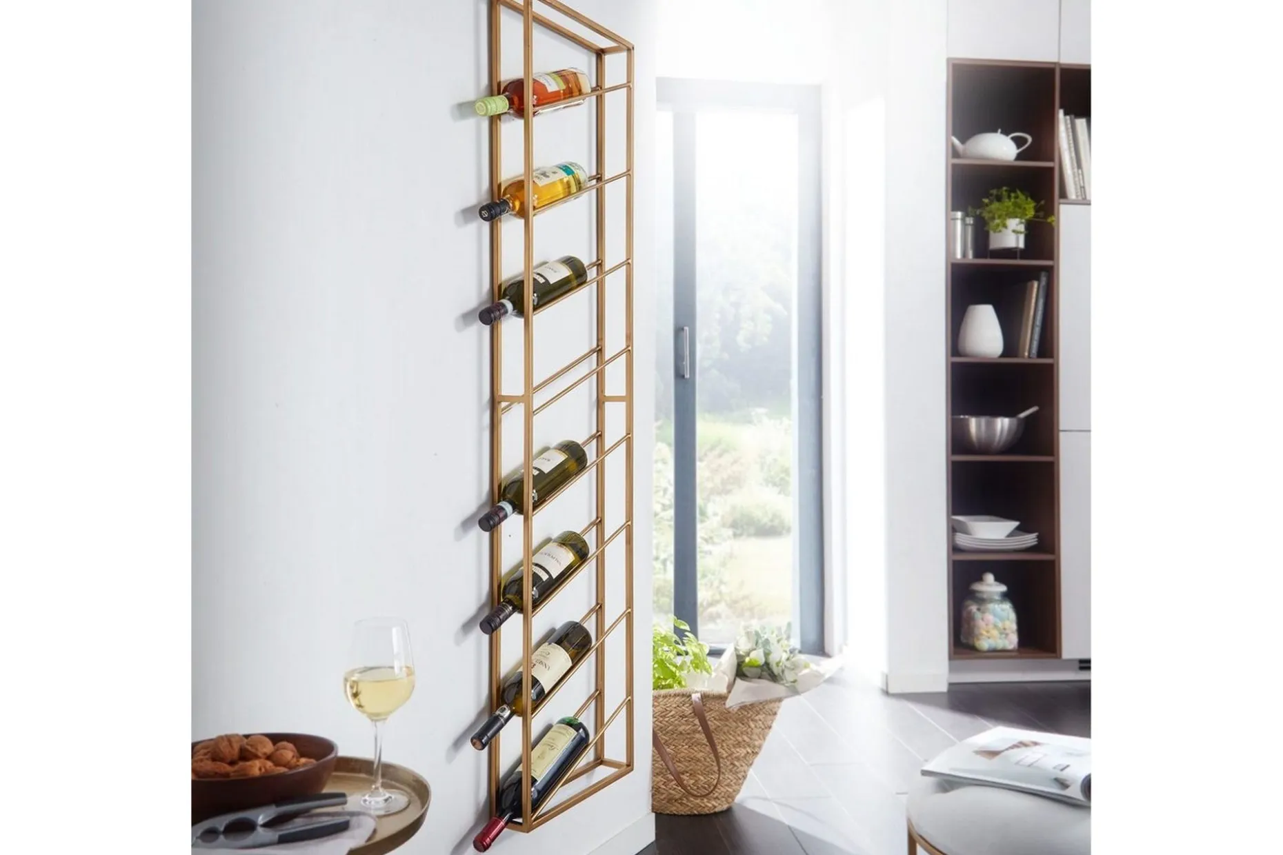 Vinstativ Wohnling veggmontert, plass til 8 flasker, pulverlakkert metall, industriell loftstil Gull
