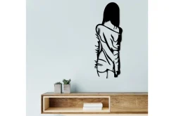 Woman With Loose Dress Veggdekor