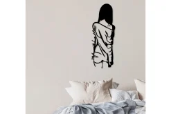 Woman With Loose Dress Veggdekor