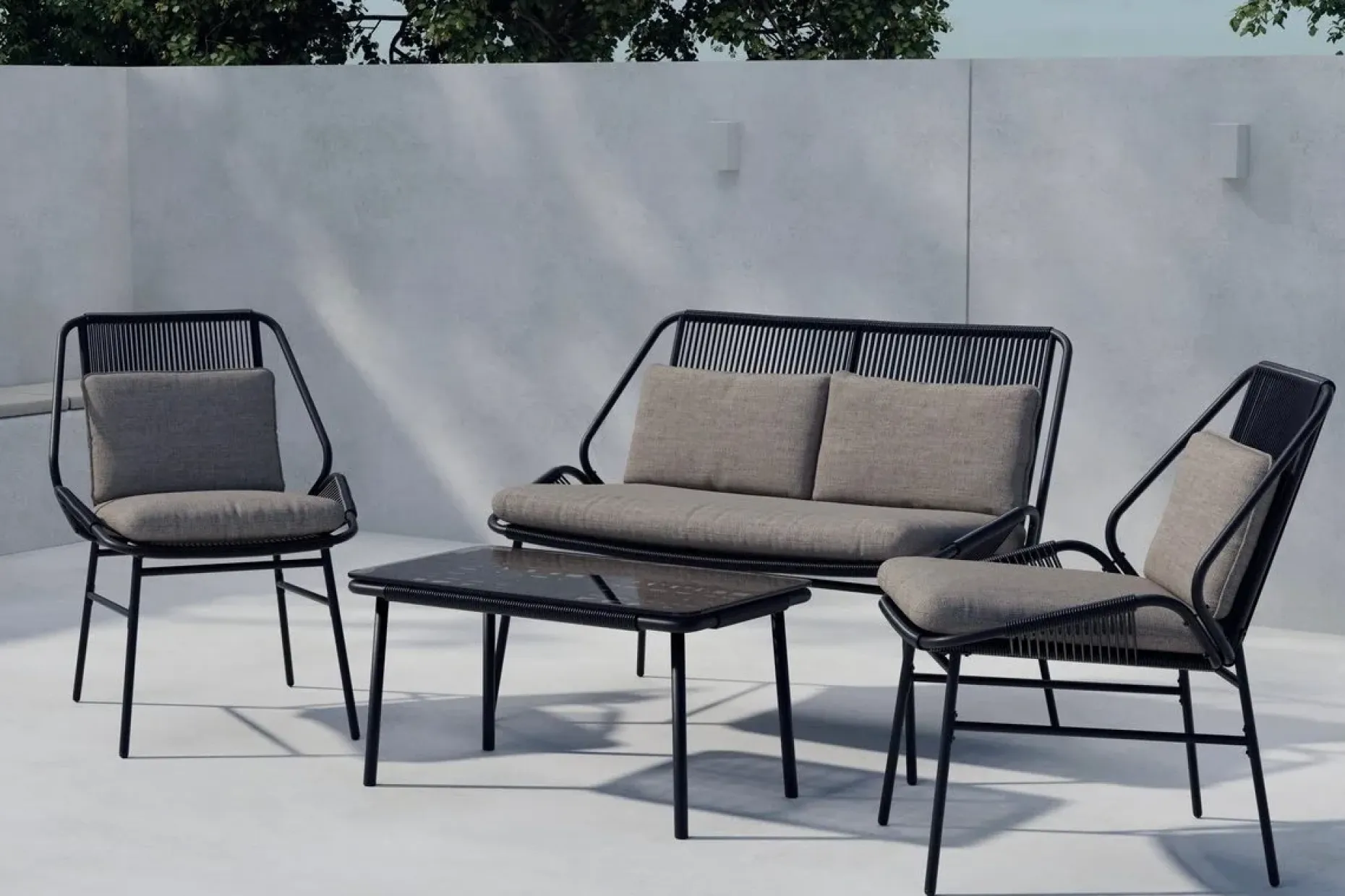Zakynthos sofagruppe 2-seters sofa + 2 lenestoler med bord utendørs